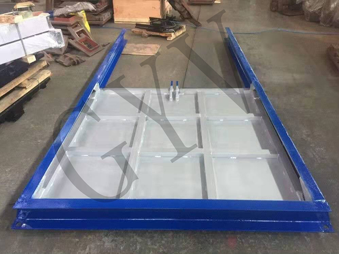 鋼制調(diào)節(jié)堰門